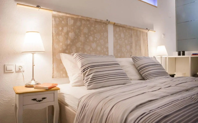 Rooms N&M