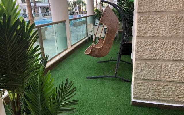 La Palmora Suites