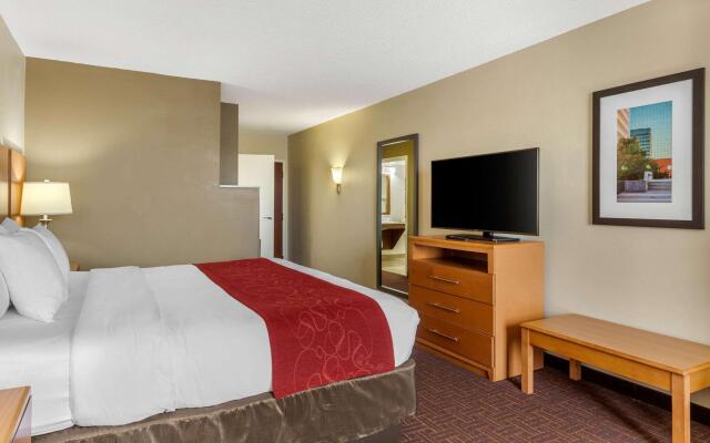 Comfort Suites Hanes Mall