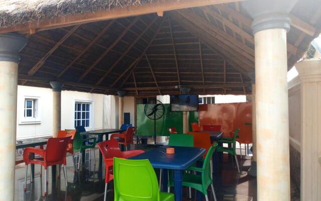 Unique Didis Royal Hotel & Suites