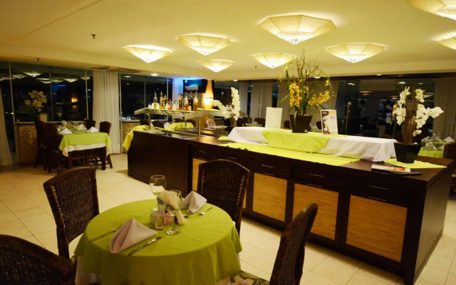 Coral Plaza Apart Hotel