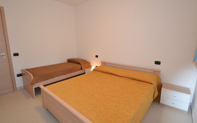 Spacious Apartment in Rosolina Mare Near Sea