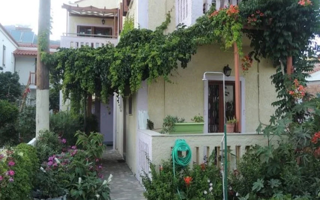 Smaragda Hotel