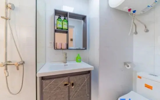 Fumi International Apartment (Duanzhou East Area Branch)