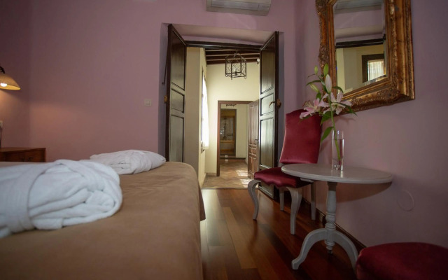 Palacio Mariana Pineda Hotel