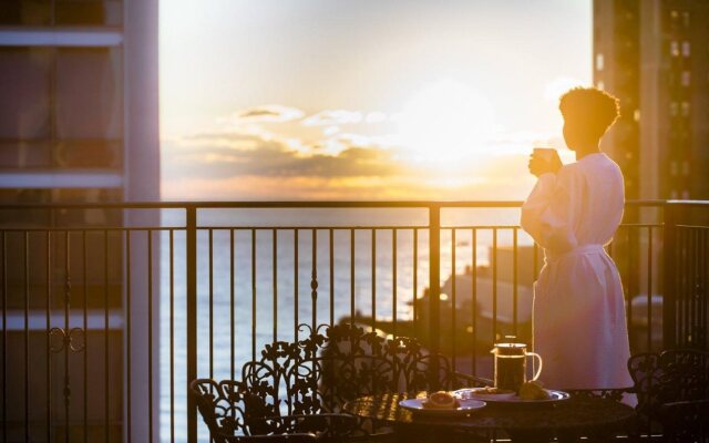 The Chicago Hotel Collection Ambassador Gold Coast