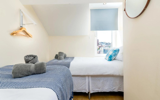 Whitby On The Hill,5mins To the Beach,Pets Welcome