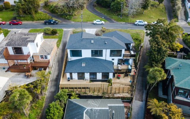 Browns Bay Brand New Super Modern 2