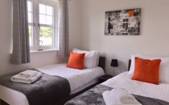 Nine Oaks Apartment