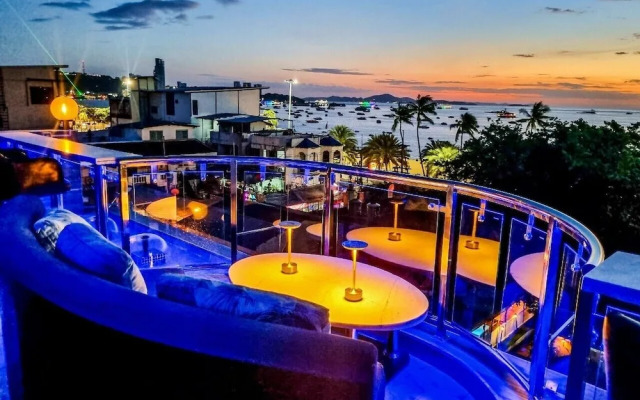 The Globe Hotel Bar and Restaurant