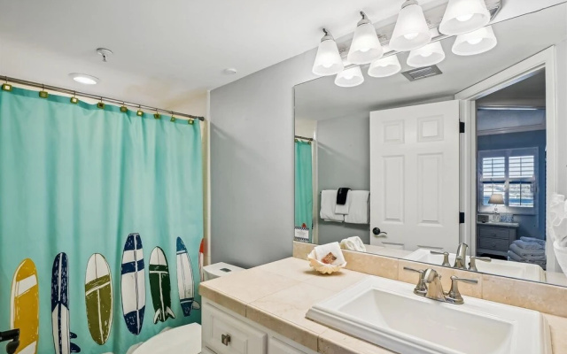 Inlet Reef 314 2 Bedroom Condo by RedAwning