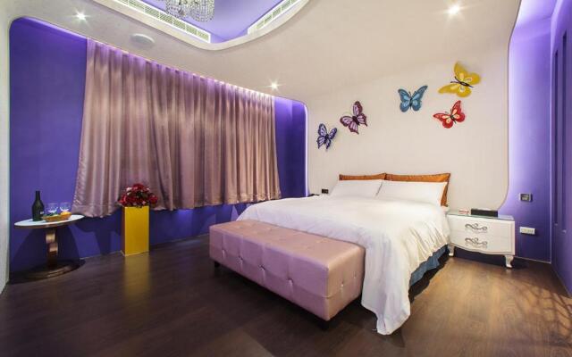Chen He Spa Motel