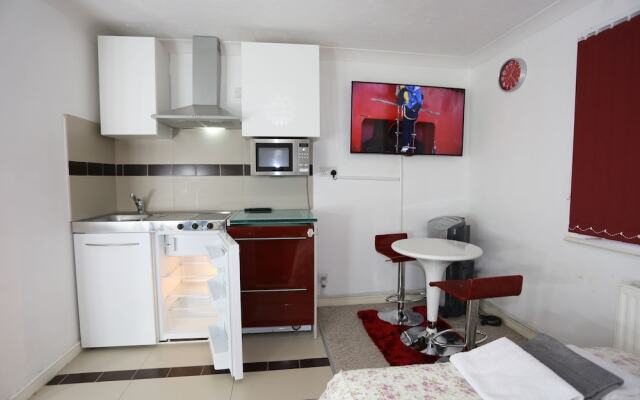 Lovely Studio Apartments - Thamesmead