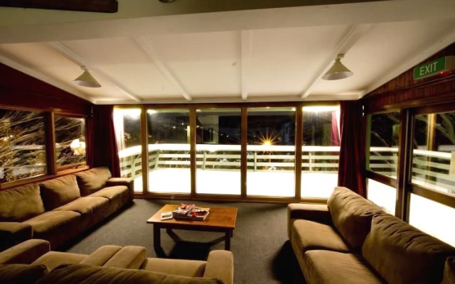 Tanderra Ski Lodge