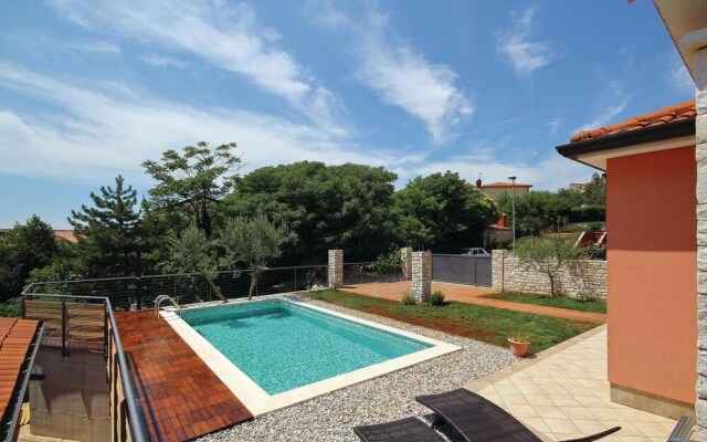 Nice Home in Umag With Wifi and 4 Bedrooms