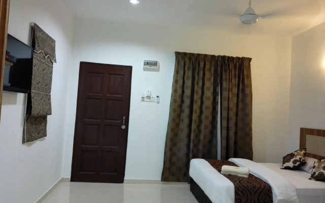 White Cottage Chalet