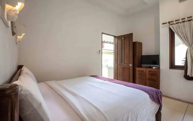 PB - Villa 3 - 3BR · 3-BR Private Pool Villa Walk to Seminyak Beach – Guest Rooms – Denpasar