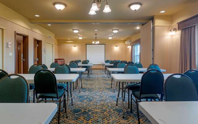 Best Western Plus Fredericton Hotel & Suites