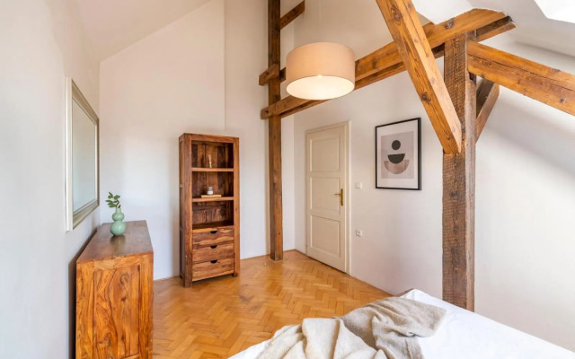 Štupartská 9 - Tyn Church View Apartment with terrace