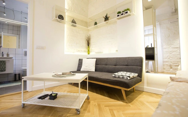 Atomic Apartment 01