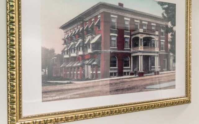 Rideau 2Br Signature Apartment Free Parking