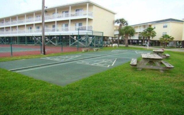 Sandpiper Cove Tennis Villas by Holiday Isle