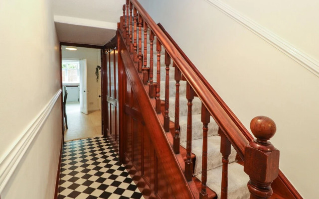7 Lonsdale Terrace