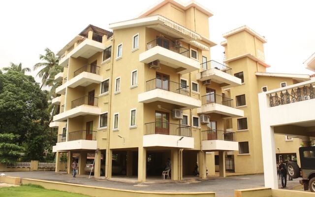 OYO 9887 Home 3BHK Near Club Cubana