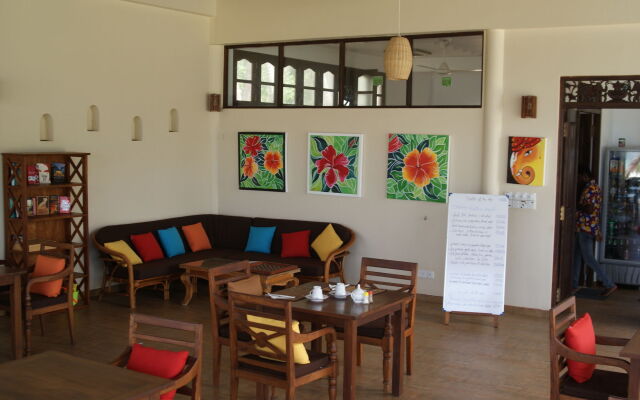 Lanka Beach Bungalows