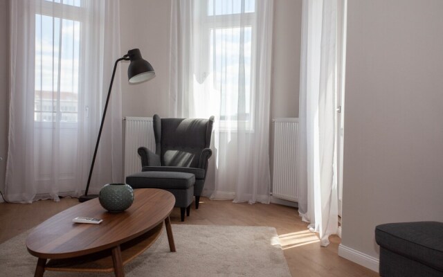 RiverView CityCenter Apartment