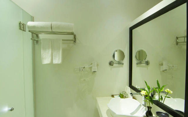 Apsara Centrepole Hotel