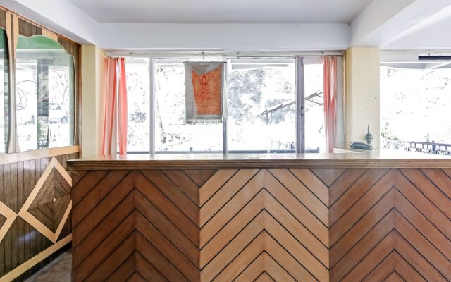 OYO 7483 Hotel Modgil