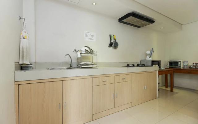 RedDoorz @ Patal Senayan 4