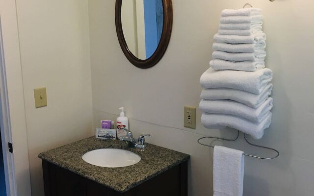 Hanging Horn Lakeside Resort