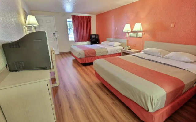 Motel 6 – Santa Rosa, CA - South