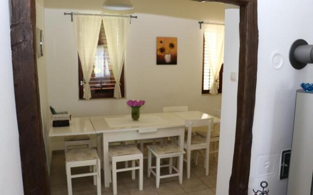 Holiday Home Iris near Plitvice Lakes