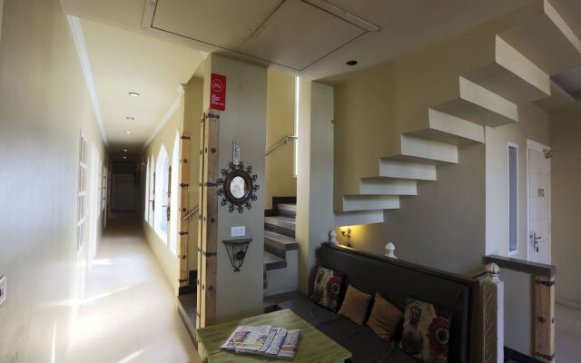 Townhouse OAK Hotel Dev Villas