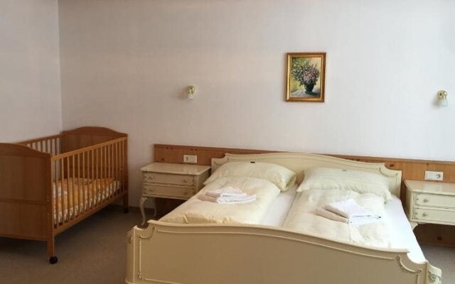 Aaron Appartements