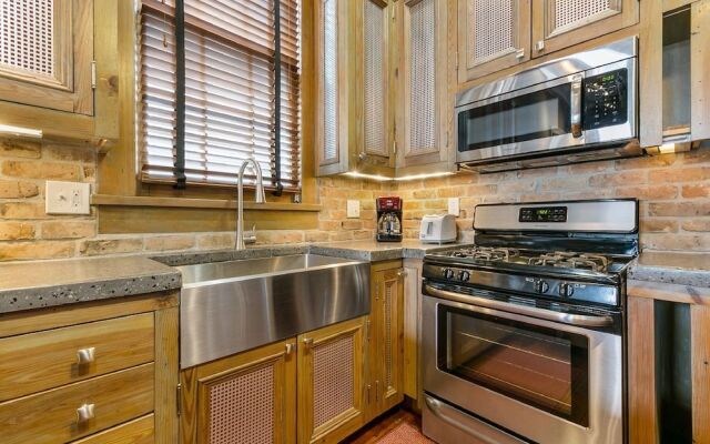 Apartment near French Quarter