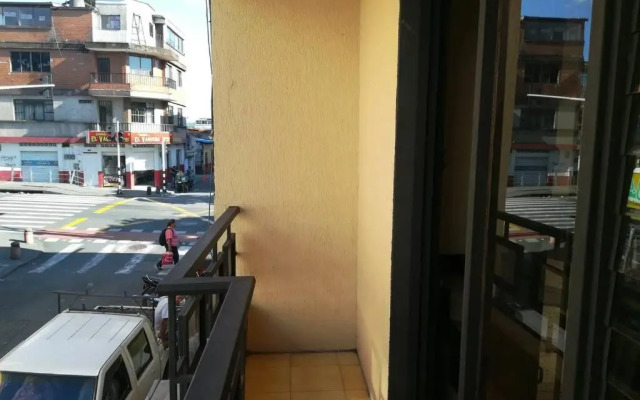 Apartamento Iluminado y muy central. Pereira