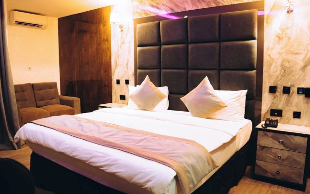 McDons Skye Hotel and Suites