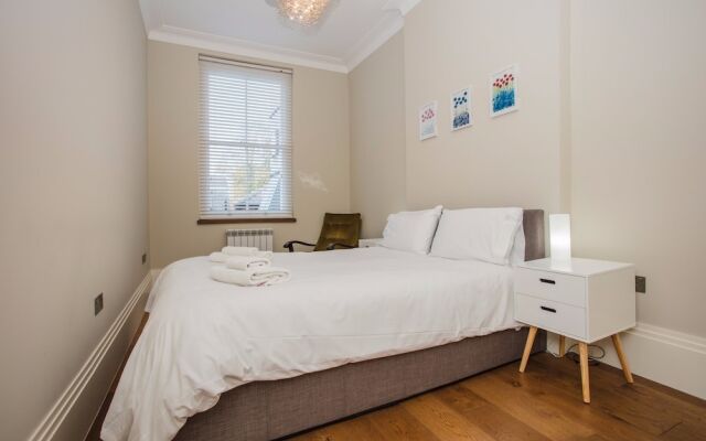 2 Bedroom Apartment in Clapham Accommodates 3