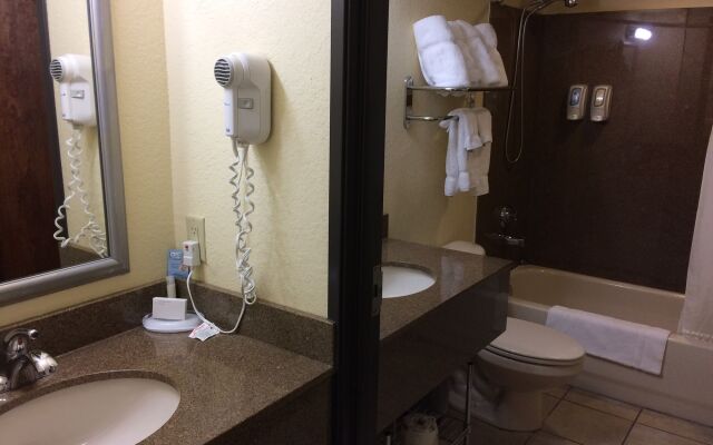 Markham House Suites Little Rock Medical Center