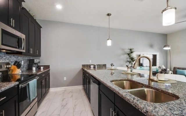 ChampionsGate 4BR 3BA Townhome