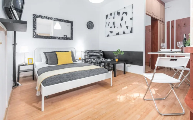 Studio Warsaw Wilcza by Renters