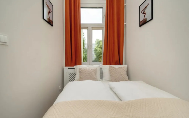 Apartment With Mezzanine by Renters