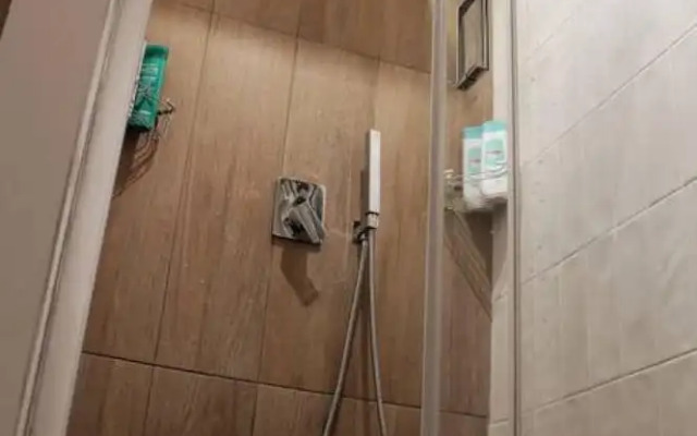 New Luxurious Studio at the Acropolis Foot Hills