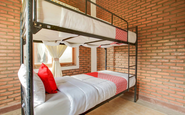 OYO 3896 Villa Pesona Wisata Puncak