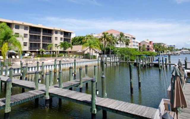 Vanderbilt Beach And Harbour Club