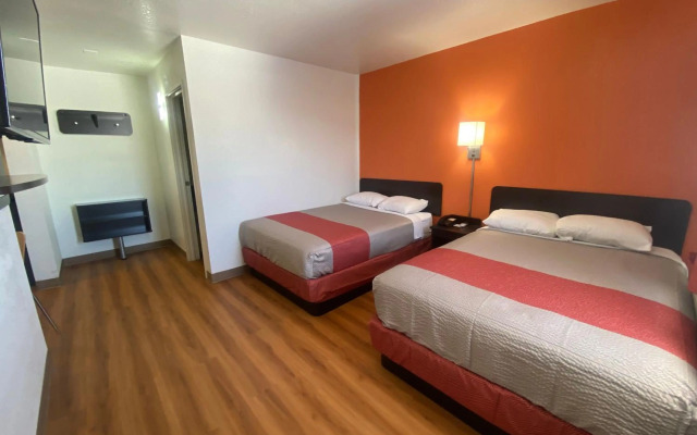 Motel 6 Goodland, KS